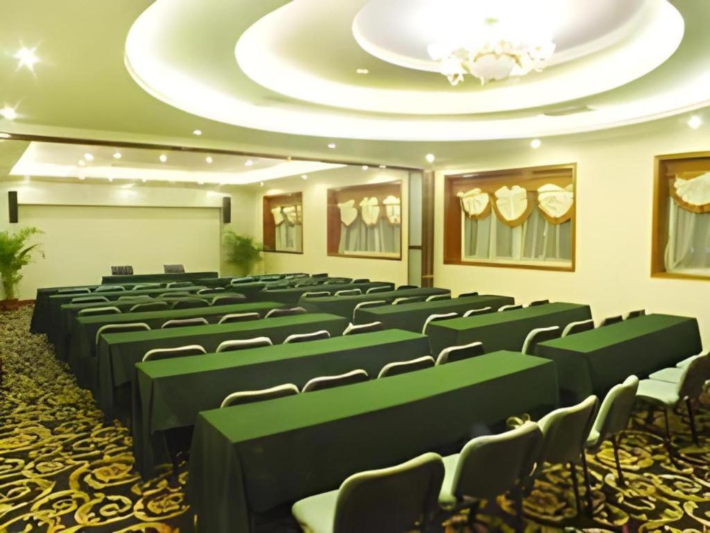 New Friendship Hotel Луоян Екстериор снимка