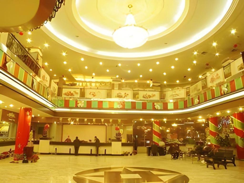 New Friendship Hotel Луоян Екстериор снимка