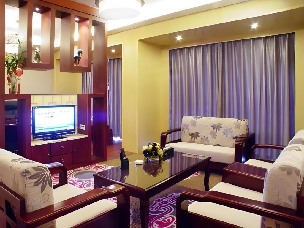New Friendship Hotel Луоян Екстериор снимка