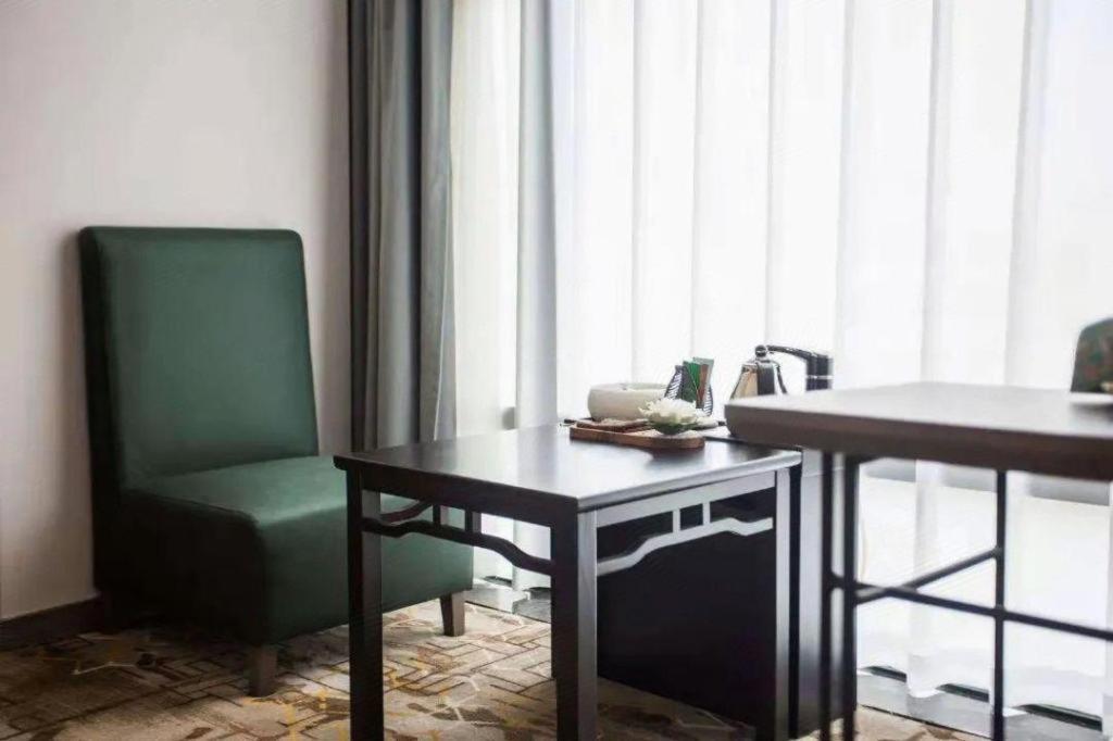 New Friendship Hotel Луоян Екстериор снимка