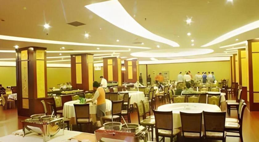New Friendship Hotel Луоян Екстериор снимка